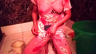 Muslim girl ka bathroom MMS video hua leaked