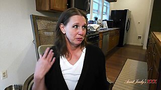Autumn's big natural tits video by Aunt Judys XXX