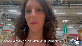 🇫🇷Misschaudexxx, exhibited in a supermarket