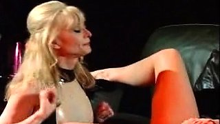 Glamour babe lesbian oral pleasure and fingering fun