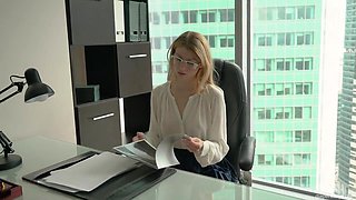 The Office Got Boring And Emma Decided To Entertain Herself Sex Movies Featuring Diapers Days