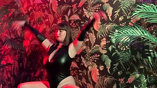 Hottest brunette solo webcam masturbation 2