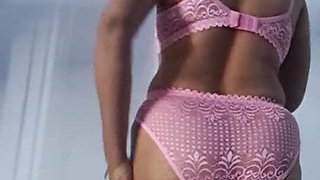 Tamil Aunty Pink Inner Video Call Service