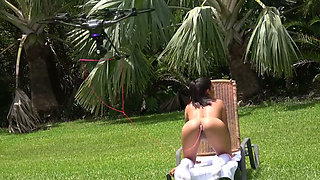 Underwater Pool Sex Slimthick Ebony Gets Pounded by Massive BBC
