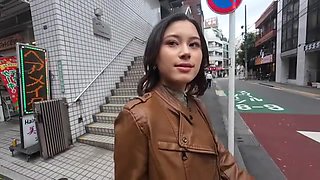高身長グラマー美女が甘美な色気とともに濡れる3P濃厚セックス