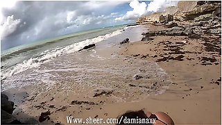 We Went To The Beach And Took The Opportunity To Have Some Hot Sex - Loira Gostosa