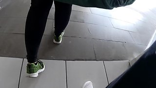 Gym bros deviate to the public bathroom to fuck before