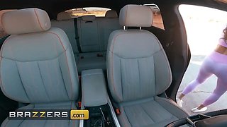 Brazzers - Penny Barber’s car jerking off turns into a steamy hookup with a big-cock college stud