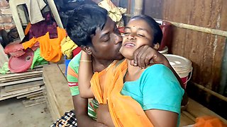 Super hot village girl Simplepron gets down at home