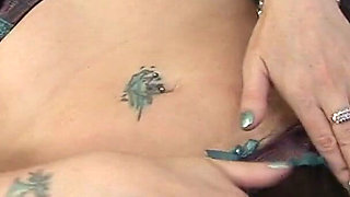 Horny Mature Lady Goes Naked & Masturbates in Bed