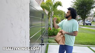 Delivery boy James Angel finds kira perez and Fiona Frost