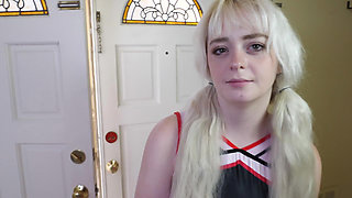 18 Year Old PAWG Annie Archer Goes All the Way!