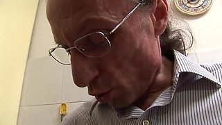 Italian MILF Housewife Takes Giant Cock Anal & Cum in Mouth