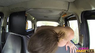 Hunky Long-haired Guy Fucks Sexy Hot Curvy MILF Taxi Driver To Get a Discount