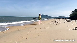 Glamour Sakura Hell's pee porn