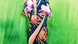 Desi Pakistani married woman wearing saree