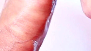 Enjoy Watching a Blowjob up Close Until My Mouth Is Full of Milk