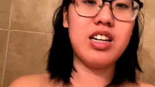 Amateur young teen solo masturbation on her livingroom