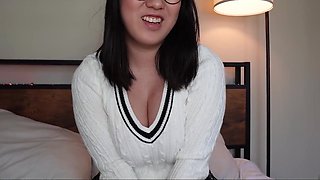 Cute and perverted Asian girlfriend wants to get her pussy used