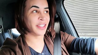 Amateur french chubby mature masturbate at the public beach