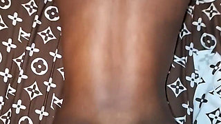 I Judge on Niki's Sweet Buttocks