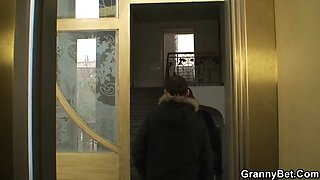 Screwing the bookworm