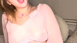 Cute Blonde Masturbates on Webcam with Toy