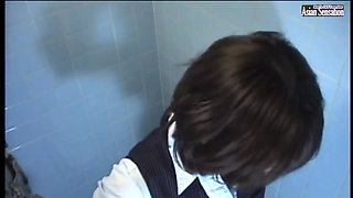 Stuck up Older Woman - Toilet Masturbation - Ep4