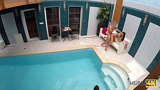Pool Was The Perfect Place To Pick Up And Penetrate Girl For Cash