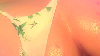 Oiled Ass Got a Creampie: a Homemade Sex Tape - Lilykoti