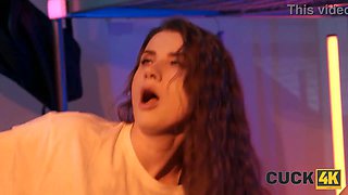 Cuck4k. i'm jizzing while hubby doesn't watch american...