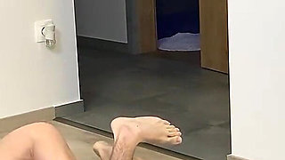 He Is Just a Toy for Her Massive Legs! Crazy Kicks to His Fucking Testicles! - Dave Moon - Jennifer - Bbusting (ballbusting)