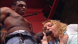 English Essex Slut Donna Gets Interracial