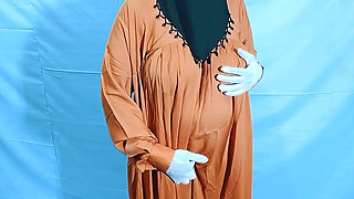 village Indian beautiful woman - Clear Hindi