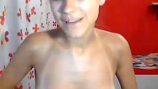 AMATEUR BRUNETTE TEEN NATURAL TIT CAUGHT MASTURBATINg CHEAT
