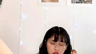 Asian slut fingers and toys with hitachi magic wand in hd