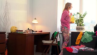 Pregnant Redhead Webcam Masturbation