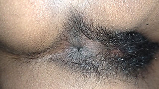 My sister-in-law's sister-in-law, who came to my house, took her to the room and sprayed her and her in the quilt and both of them had a lot of fun away from their cold