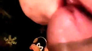 She moves rich cumshot