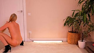 Gorgeous Russian Cam Girl Miablueye