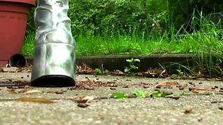 lucilla crushing with boots