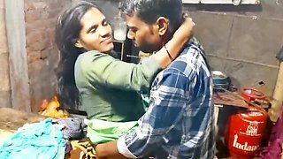 Desi Indian Bhabhi First Time Real Test - Amazing Homemade Chudai Video in Doggy Style