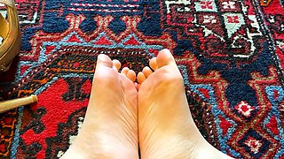 Hot amateur european foot and pantyhose fetish