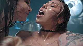 Parasite Lezdom Squirting - Cyber Doll & Rissa May