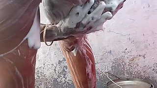 My nude bathing show