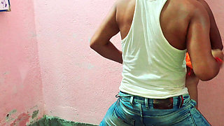 Beautiful Wifi Fucking with Out Condom Delivery Boys