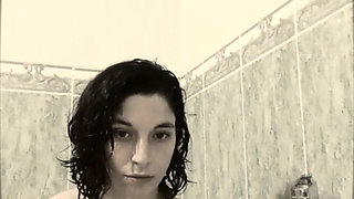 A Delightful Mid-afternoon Bath