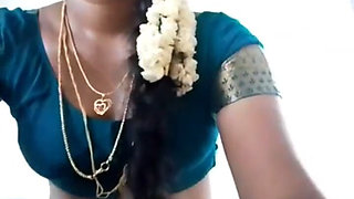 Tamil Aunty Showing All