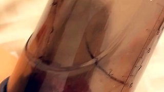 Big boob brunette masturbates on webcam