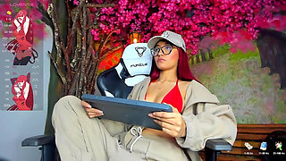 Latina Red Hair Sex and Perfect Body Glasses Wants to Be Fucked